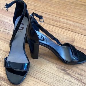 Size 6.5 Guess heels. Approx 5 inches